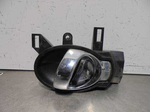 Maneta Interior Trasera Izquierda Nissan Juke 1.6 CAT 113CV 83KW