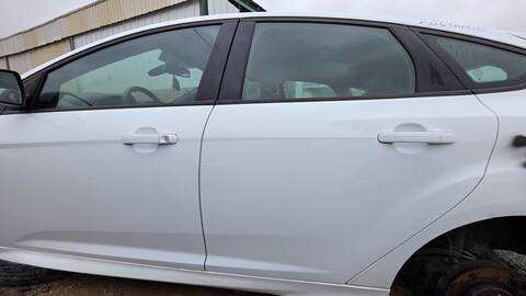 Puerta Trasera Izquierda Ford Focus M11D BERLINA