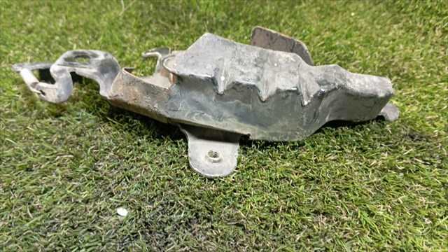 Foto 3ª: Cerradura Capot Toyota 4 Runner 3.0 T DIESEL (1993)