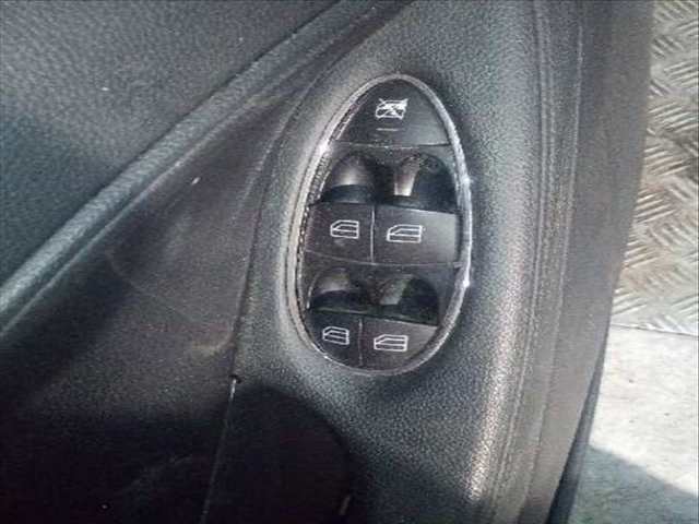 Foto 4ª: Tapizados Cartoneras Mercedes Clase C 160 350 219.356) 272CV 200KW [272964] (2004)