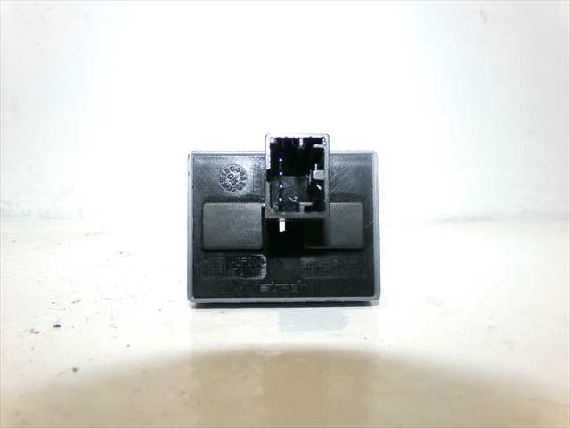 Foto 4ª: Botonera Elevalunas Seat Ibiza 1.9 TDI MODELO 6L, 2002-2008 [ATD] (2005)