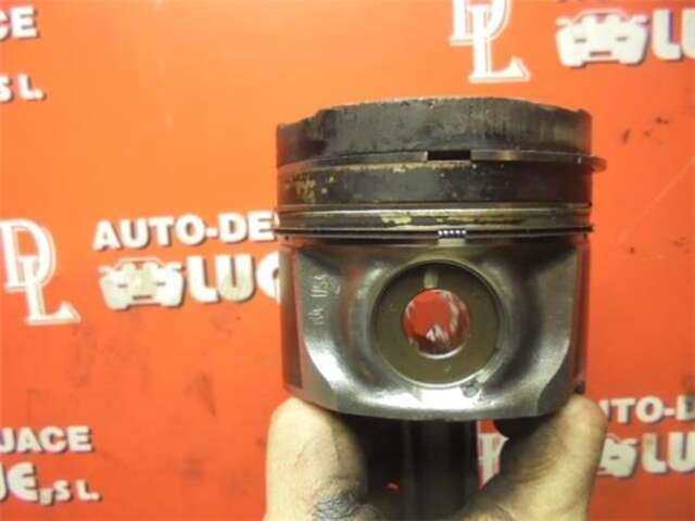 Foto 2ª: Despiece Motor Toyota Corolla 2.2 D-4D SOL [2.2 LTR. - 100 KW TURBODIESEL CAT] [2AD-FTV]