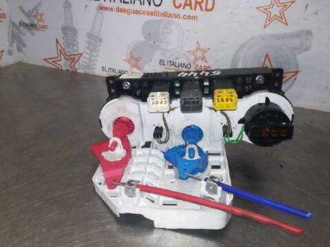 Foto 2ª: Mando Calefacción A. A. Hyundai i10 STYLE 78CV 57KW [G4LA] (2010)