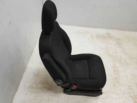Foto 2ª: Asiento Delantero Izquierdo Renault Trafic MIXTO N1 L2H1 30T 5-6 PLAZAS) LARGO (2015)