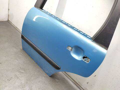 Foto 2ª: Puerta Trasera Izquierda Citroen C3 1.4 I 73CV 54KW [KFV] (2004)