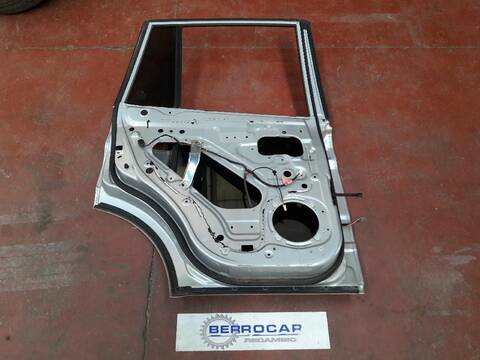 Foto 2ª: Puerta Trasera Izquierda Ssangyong Kyron 2.0 141CV (2005)