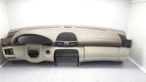 Salpicadero Mercedes Clase C 160 5.0 V8 24V CAT COUPE 306CV 225KW