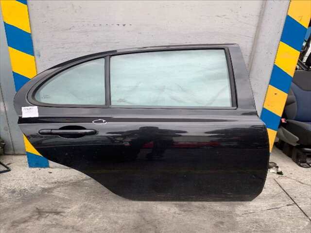 Puerta Trasera Derecha Nissan Micra 1.5 DCI