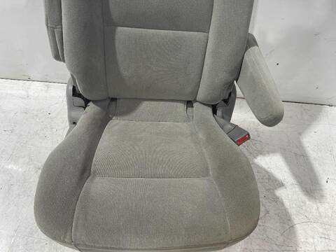 Foto 2ª: Asientos Traseros Kia Carnival 2.9 CRDI LX AUT. 144CV [J3] (2001)