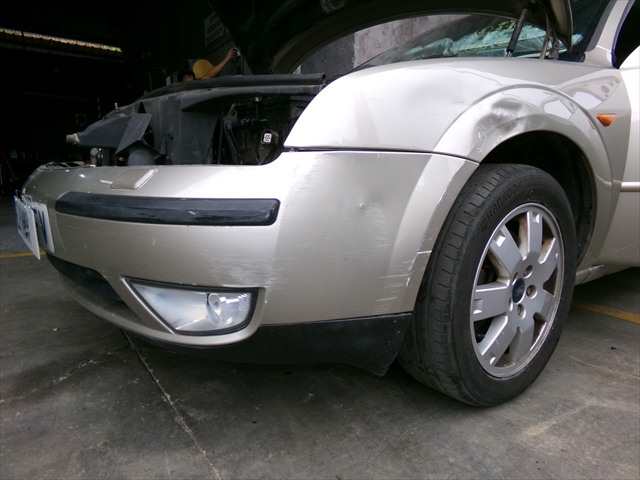 Foto 3ª: Paragolpes Delantero Ford Mondeo 2.0 TDCI 2000-2007 [HJBB] (2005)