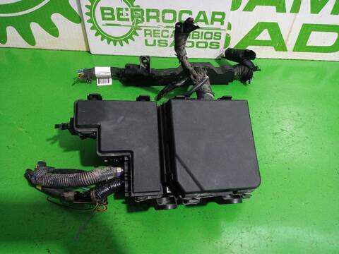 Caja Reles Fusibles Nissan Qashqai ACENTA 140CV