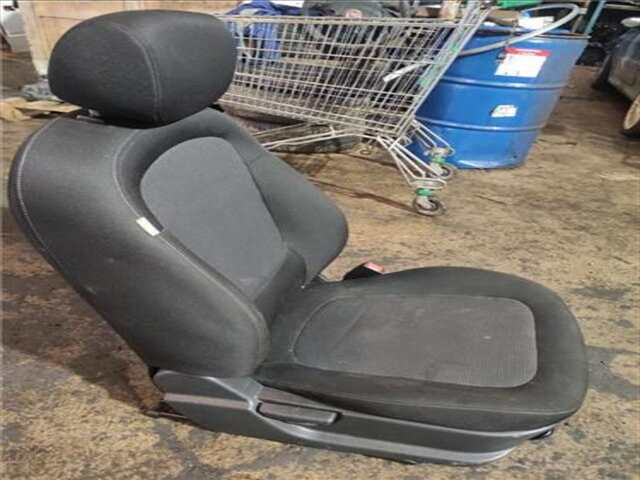 Foto 3ª: Asiento Delantero Derecho Hyundai i20 1.2 [G4LA]