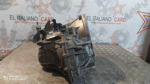 Foto 3ª: Caja Cambios Renault Trafic L1H2 2 9T CAJA CERRADA TECHO ELEVADO CORTO 114CV 84KW [M9R E7] (2007)