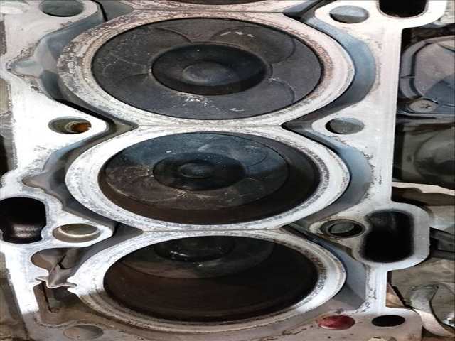 Foto 2ª: Bloque Motor Volvo S60 D5 BERLINA 163CV 120KW [D5244T] (2002)