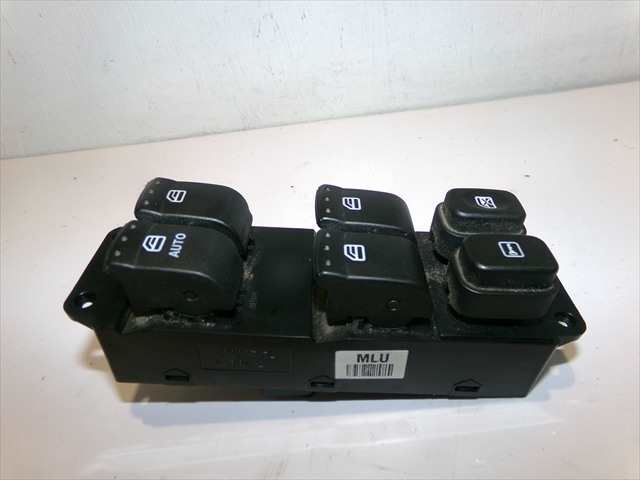 Foto 2ª: Botonera Elevalunas Ssangyong Korando 2.0 D 2010-2019 [671950] (2013)