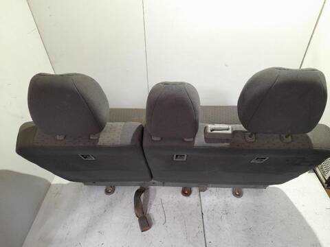 Foto 2ª: Asientos Traseros Kia Carens 2.0 TD CAT 113CV [D4EA] (2002)