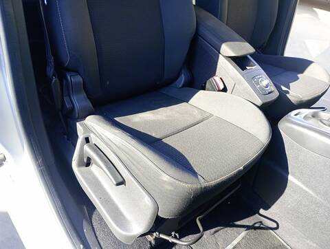Foto 2ª: Asientos Traseros Renault Scenic GRAND DYNAMIQUE 131CV 96KW [F9Q P8] (2010)