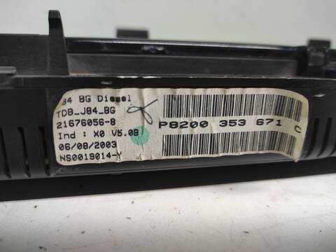 Foto 3ª: Cuadro de Instrumentos Renault Scenic K9KF7 JM) (2004)