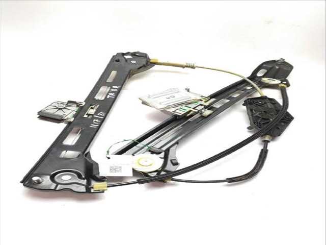 Foto 3ª: Elevalunas Manual Trasero Derecho Volkswagen Passat 2.0 BLUETDI (2008)