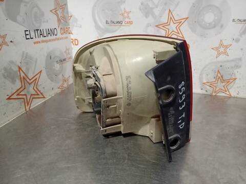 Foto 3ª: Piloto Trasero Derecho Volkswagen Touareg TDI V10 313CV 230KW [BLE] (2008)