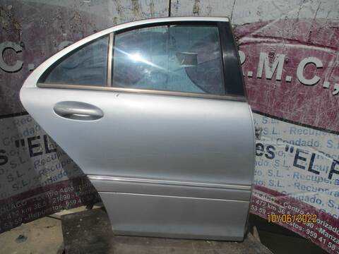 Foto 1ª: Puerta Trasera Derecha Mercedes Clase C 160 200 CDI 203.004) BERLINA 116CV 85KW [611962] (2000)