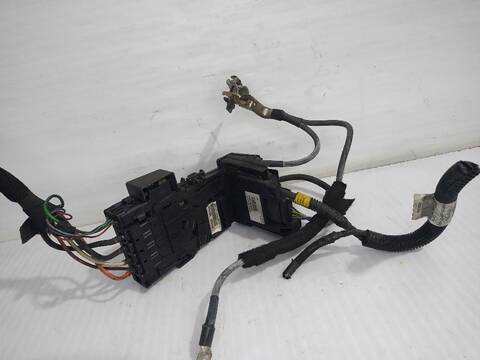 Foto 2ª: Caja Reles Fusibles Peugeot 3008 STYLE 114CV (2009)