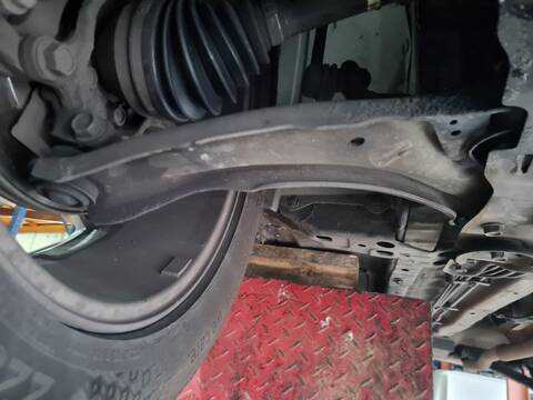 Foto 1ª: Brazo Suspension Delantero Derecho Nissan Qashqai ACENTA 150CV 110KW [M9R] (2007)