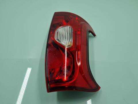 Foto 2ª: Piloto Trasero Izquierdo Fiat Panda LOUNGE 75CV 55KW [199A9000] (1950)