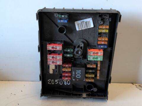 Caja Reles Fusibles Audi A3 2.0 TDI AMBIENTE QUATTRO DPF) 125KW) 170CV