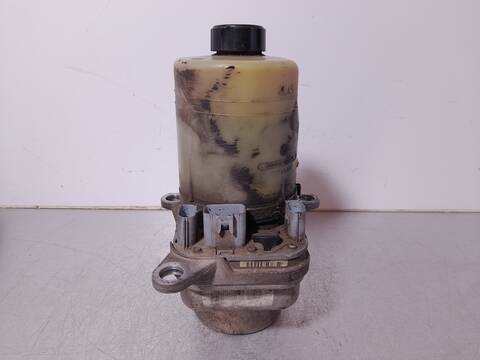 Bomba Servodireccion Ford Focus AMBIENTE D) BERLINA 109CV 80KW