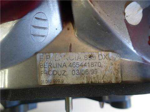Foto 3ª: Piloto Trasero Derecho Lancia Lybra 1.8 16V 839AXB1A 839AXG1A) BERLINA 131CV 96KW [839 A4.000] (2000)