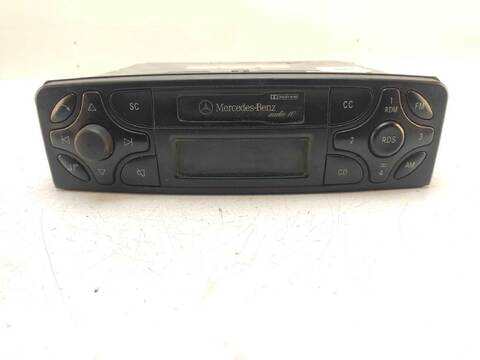 Foto 2ª: Sistema Audio Radio CD Mercedes Clase C 160 C 180 203.035) (2000)