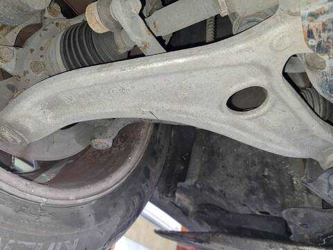 Foto 1ª: Brazo Suspension Delantero Derecho Hyundai i40 136CV [D4FD] (2016)