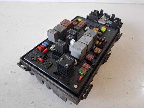 Caja Reles Fusibles Opel Astra COSMO 1.6 16V 116CV