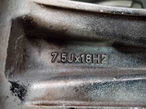 Foto 2ª: Juego LLantas Volkswagen Golf 1.9 TDI 105CV [BKC] (2003)