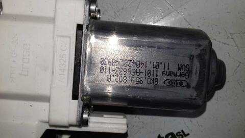 Foto 3ª: Elevalunas Eléctrico Delantero Derecho Audi A4 2.0 TDI AVANT 163CV 120KW [CJC] (2014)