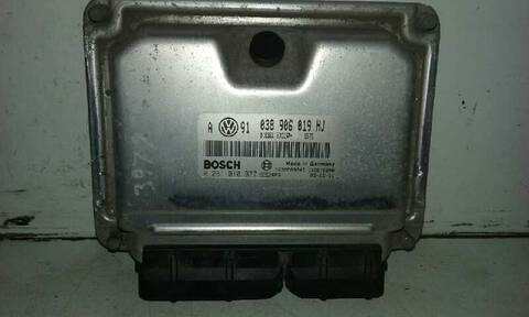 Centralita Motor ECU Volkswagen Golf ADVANCE BERLINA 130CV 96KW