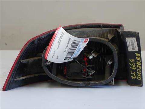 Foto 2ª: Piloto Trasero Derecho Renault Laguna 1.6 16V BG0A BG0L) 107CV 79KW [G / K4M D7] (2001)