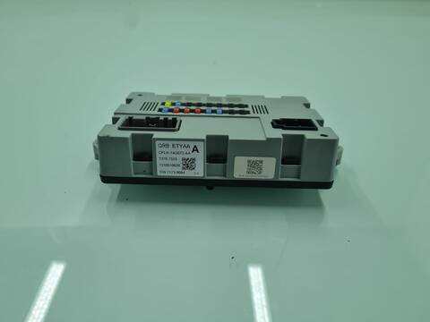 Foto 2ª: Caja Reles Fusibles Land Rover Evoque PRESTIGE [224DT] (2013)