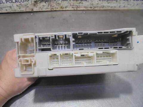 Foto 3ª: Caja Reles Fusibles Lexus IS 220D 177CV 130KW [D-2ADFHV] (2010)