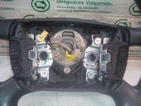 Foto 2ª: Volante Volkswagen Passat BERLINA 102CV 75KW (2000)