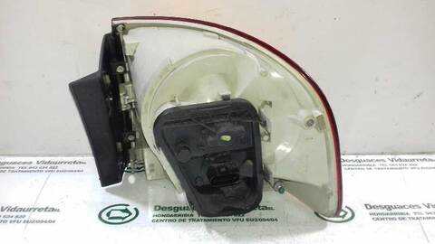 Foto 3ª: Piloto Trasero Izquierdo Volkswagen Touareg TDI R5 174CV 128KW [BAC] (2004)