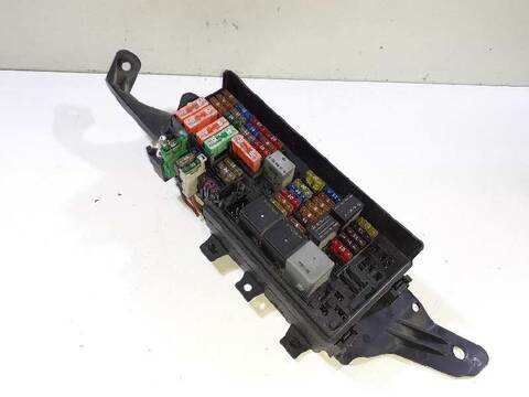 Caja Reles Fusibles Mercedes Clase G 230 500 4-MATIC 164.886) 388CV 285KW