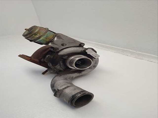 Foto 3ª: Turbocompresor Renault Scenic CONFORT AUTHENTIQUE 120CV 88KW [F9Q812] (2004)