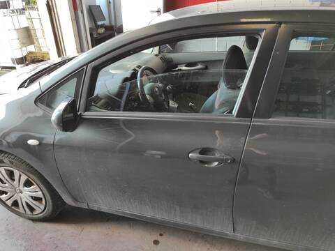 Puerta Delantera Izquierda Toyota Auris 1ND