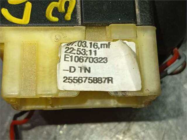 Foto 2ª: Mando Multifuncion Renault Clio 0.9 BUSINESS [0.9 LTR. - 66 KW TCE ENERGY BIVALENT. GASOLINA - GPL] [H4BB408]