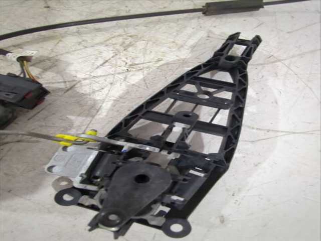 Foto 3ª: Cerradura Puerta Delantera Izquierda Opel Corsa 1.3 CDTI L08 L68) 75CV 55KW [A 13 DTC,Z 13 DTJ] (2014)