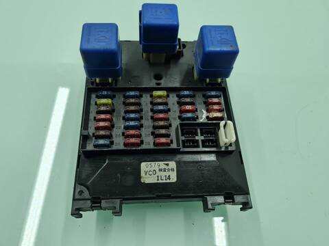 Foto 2ª: Caja Reles Fusibles Nissan Patrol GR S 129CV 95KW [RD28] (2000)
