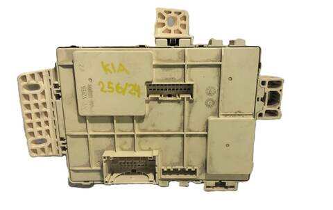 Foto 2ª: Caja Reles Fusibles Kia Ceed TECH 1 CAT 1396 CM3) 99CV (2012)
