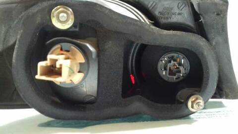 Foto 3ª: Piloto Trasero Derecho Mazda 6 2.0 DIESEL CAT BERLINA 136CV 100KW [RF] (2005)